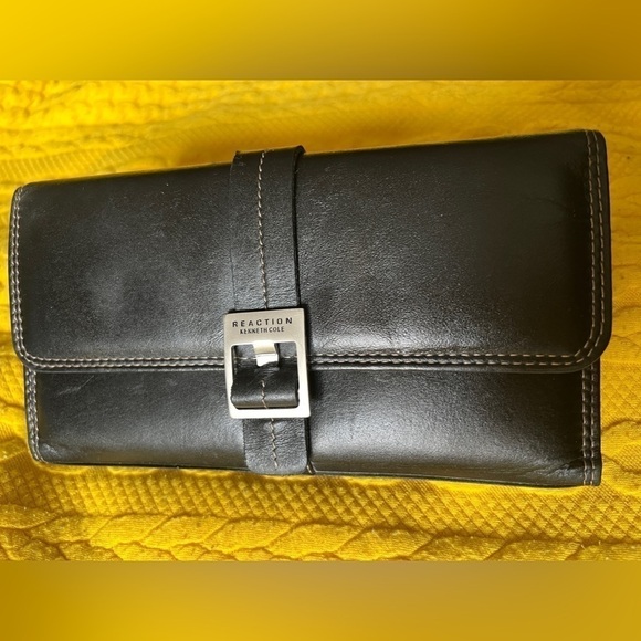 Reaction Kenneth Cole black leather wallet - Picture 1 of 11